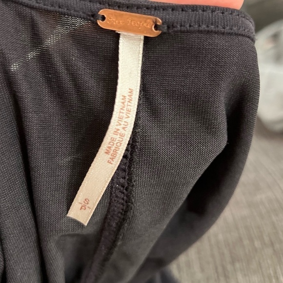 Free People Salt N Peppa Modal Blend Surplice Black Blouse Size Small - Picture 8 of 13